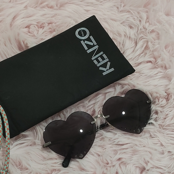 Kenzo Black Heart-Shaped Sunglasses - Picture 1 of 6